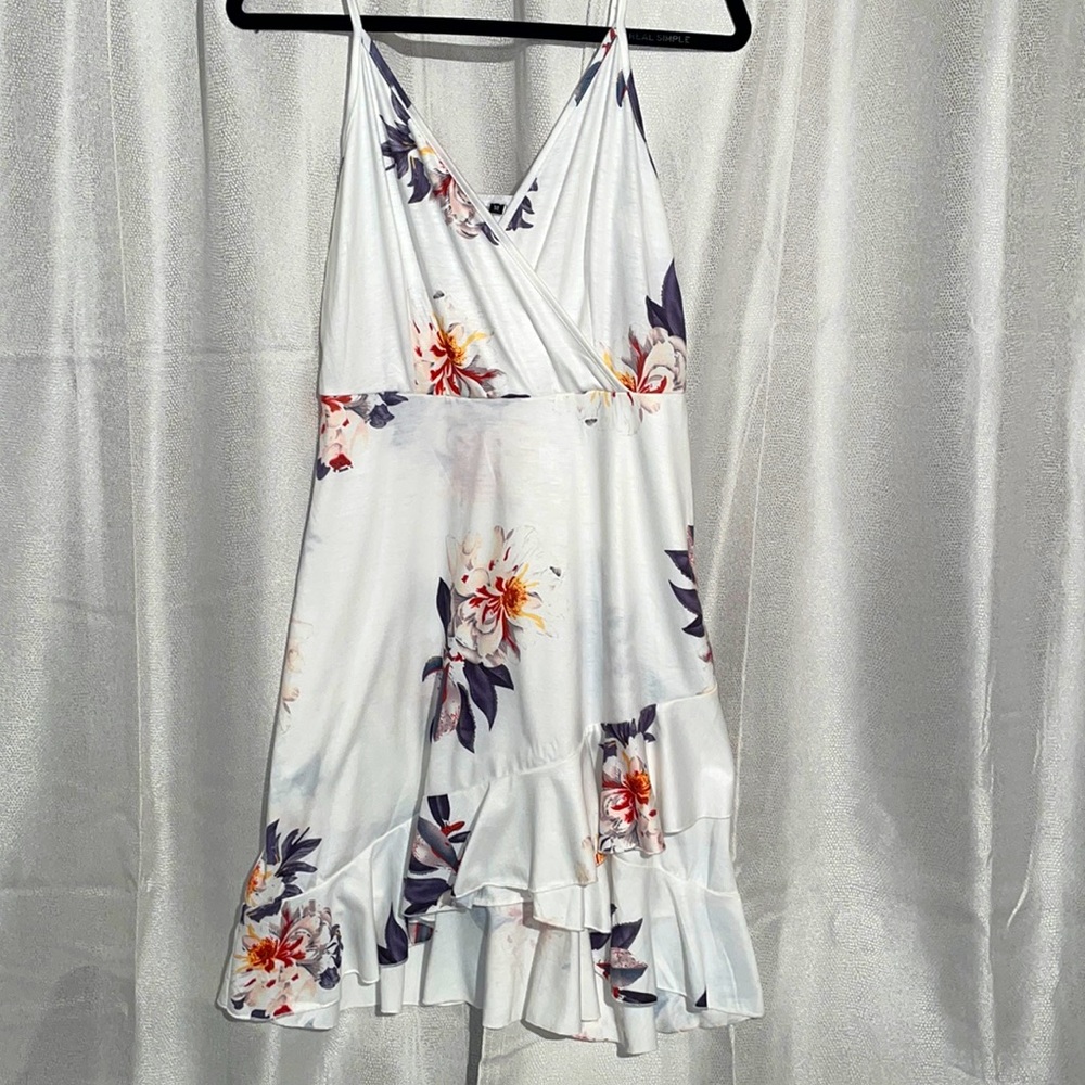 Summer Floral Dress, Size Medium.